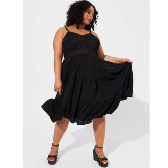 TORRID NWT Midi Crinkle Gauze Lace Bodice Dress - Picture 1 of 5